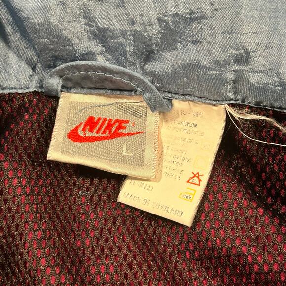 Vintage 90s Nike Women’s Full Zip Windbreaker Jacket Lightweight Workout - Picture 3 of 5